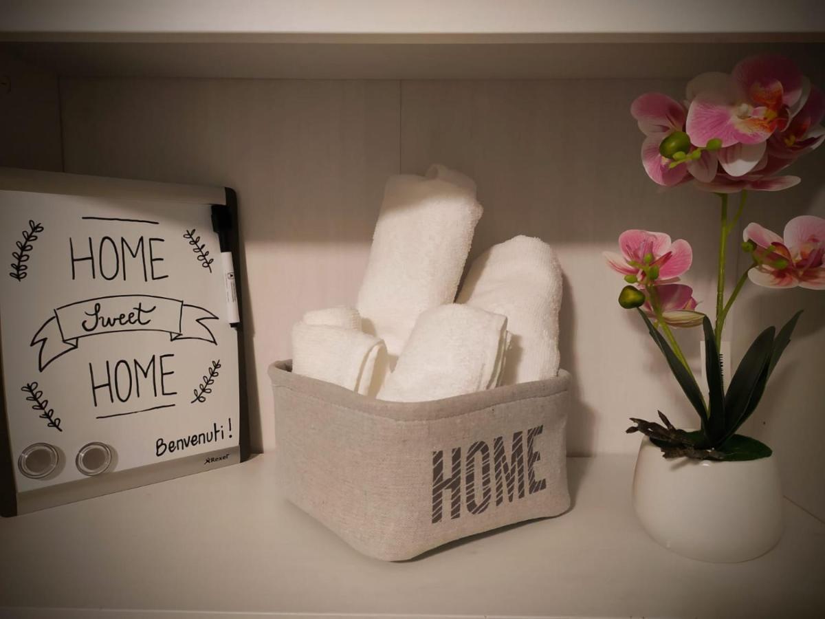 Rosy House Apartment Lodi Bagian luar foto